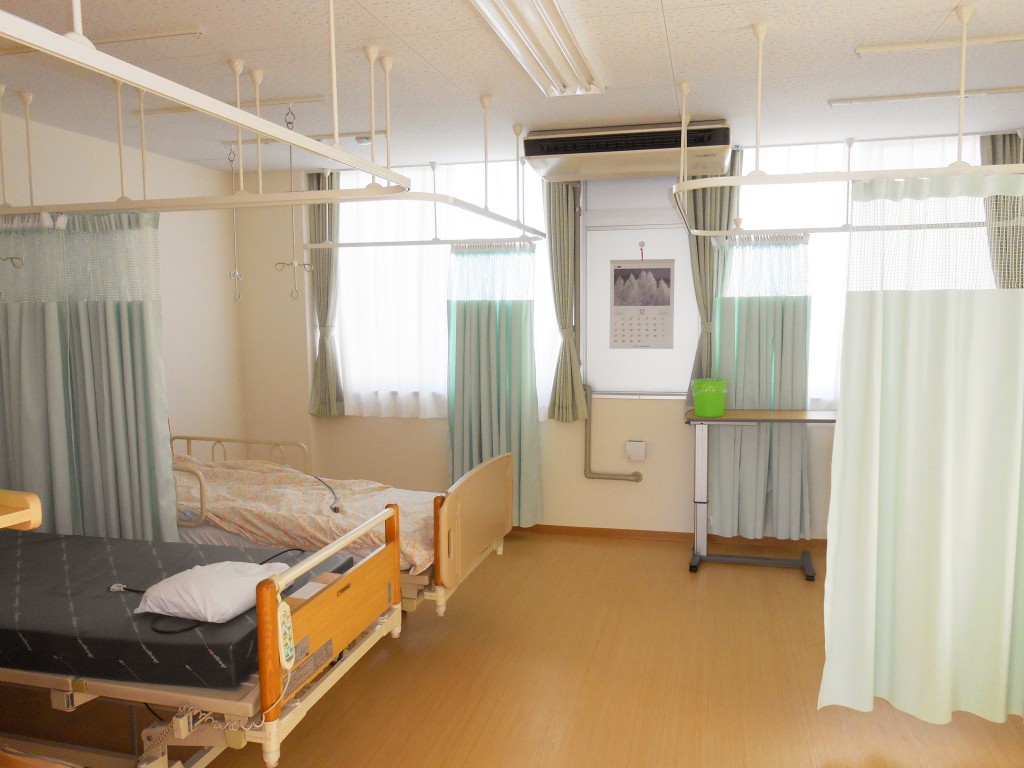 公式入院案内に掲載されたA棟大部屋3人室