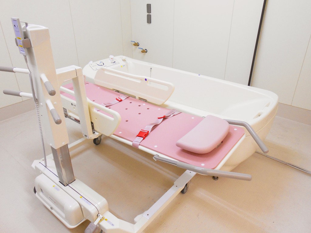 公式入院案内に掲載されたリフトバス