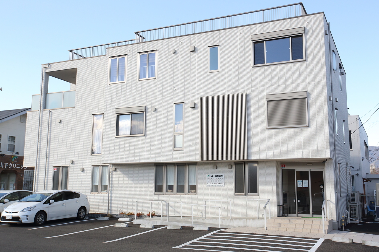公式「医院のご紹介」掲載の医院建物外観