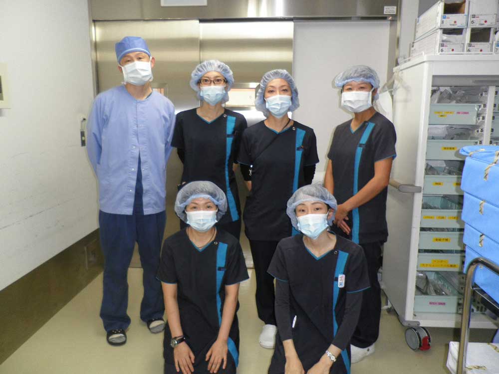 公式看護部ページに掲載された手術室スタッフ