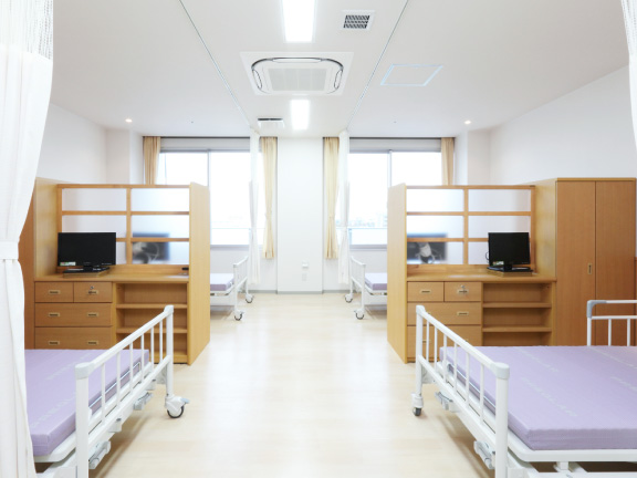 人物のいない多床室