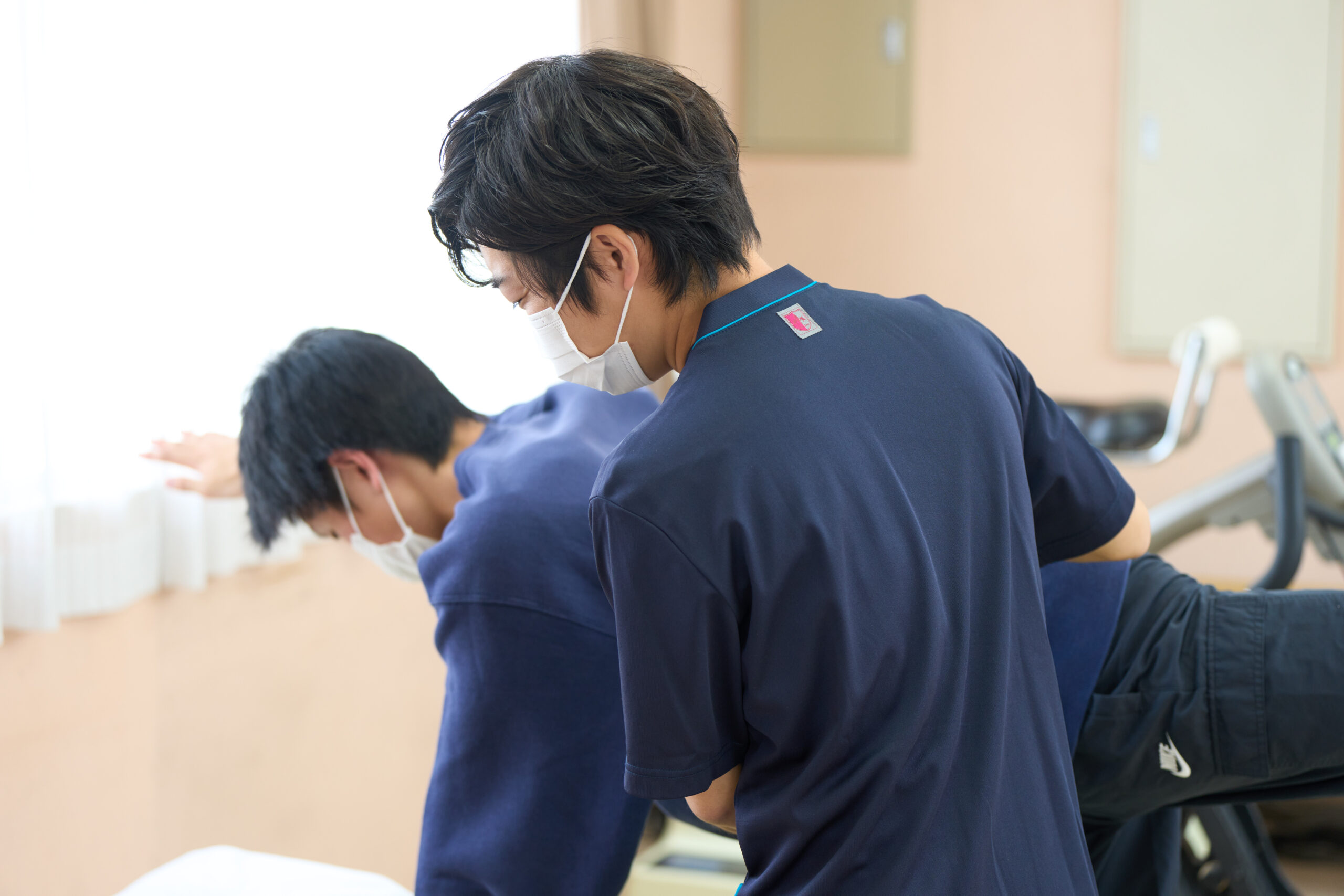公式施設案内に掲載されたリハビリテーションの場面