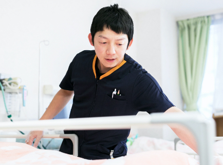 介護職員インタビューの現場画像。