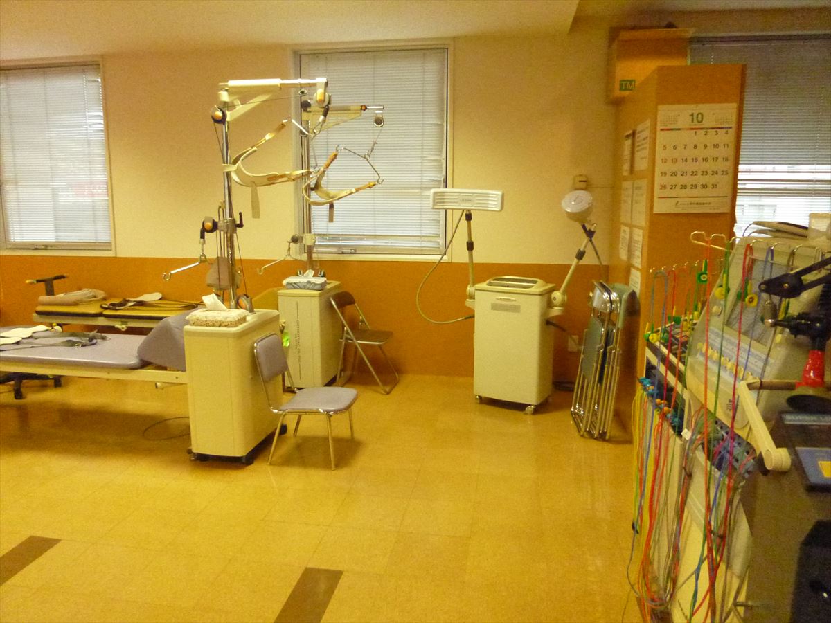 宮地病院 理学療法室 機器 写真