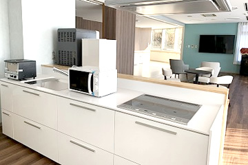 緩和ケア病棟のキッチンと共用空間