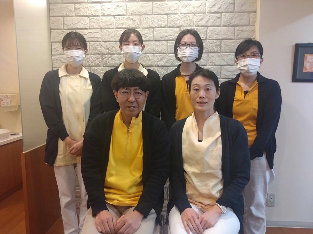 公式スタッフ紹介掲載のスタッフ集合写真