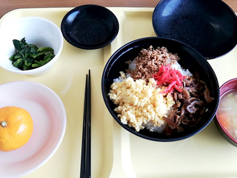 栄養管理された夕食の一例