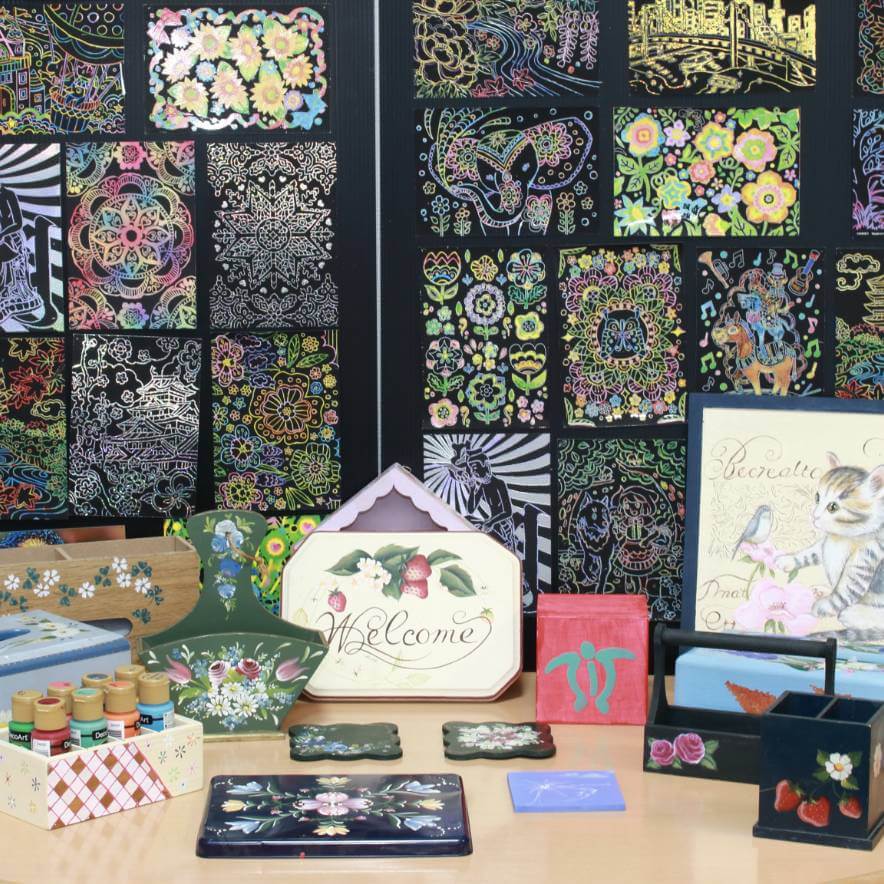 創作活動で制作した作品の展示