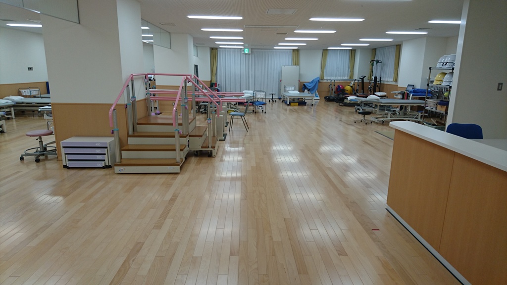 公式リハビリテーション技術科ページに掲載された訓練設備のある室内
