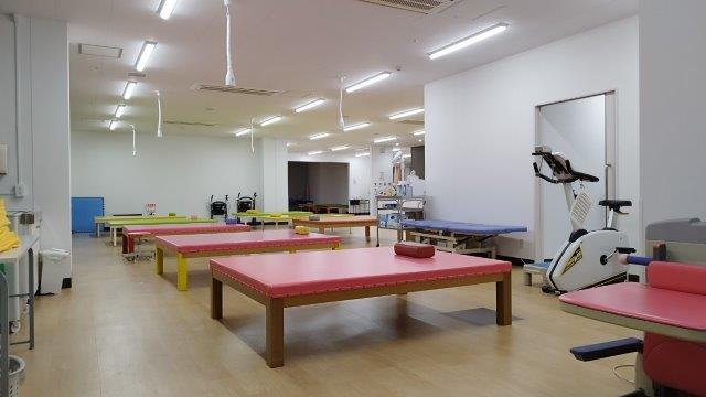リハビリテーション科の運動療法スペース