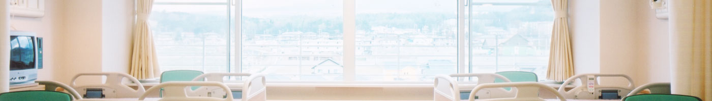 公式入院案内ページの無人の病室