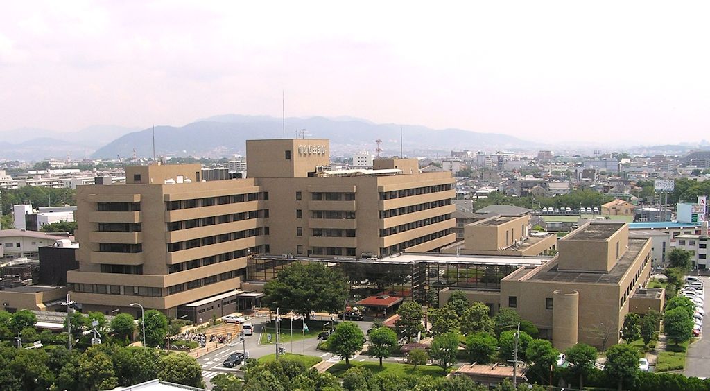 市立伊丹病院の建物外観