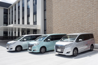 新生会第一病院の送迎車