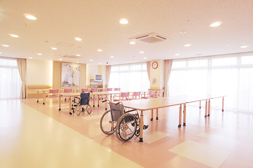 公式フロアマップに掲載された無人の食堂・談話室