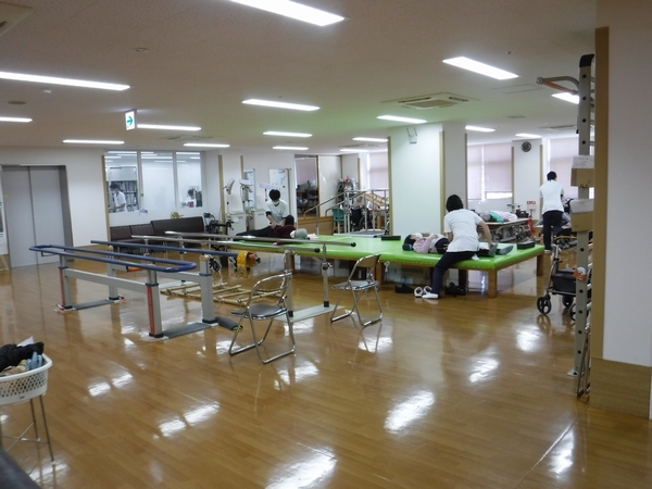 通所リハビリテーション室の全景