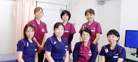 公式サイトに掲載された看護部スタッフ集合写真