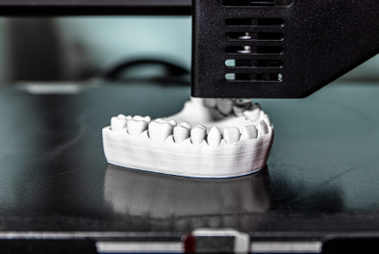 公式トップ掲載の歯科技工用3Dプリンター
