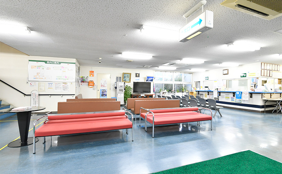 公式施設紹介ページに掲載された患者を含まない待合ホール
