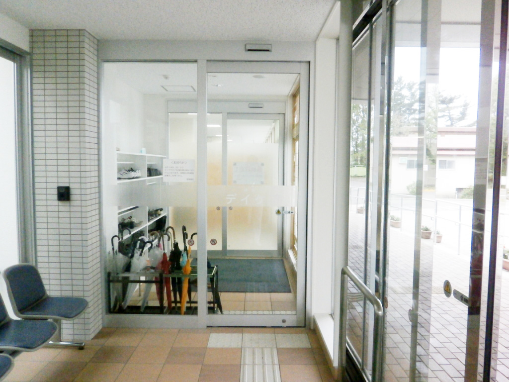 菅原病院 精神科デイケア入口