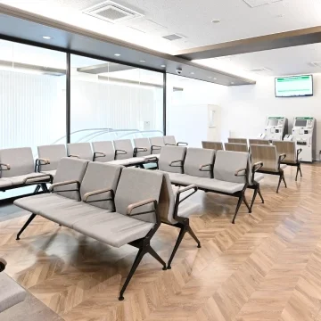 横浜石心会病院の外来待合